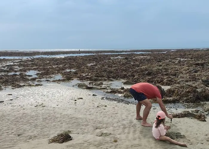 Maison A 400 M De La